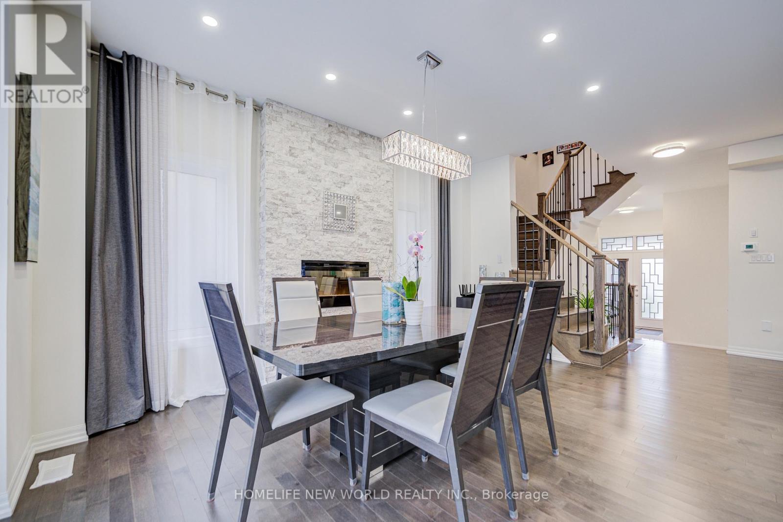 74 TANGO CRESCENT - 19
