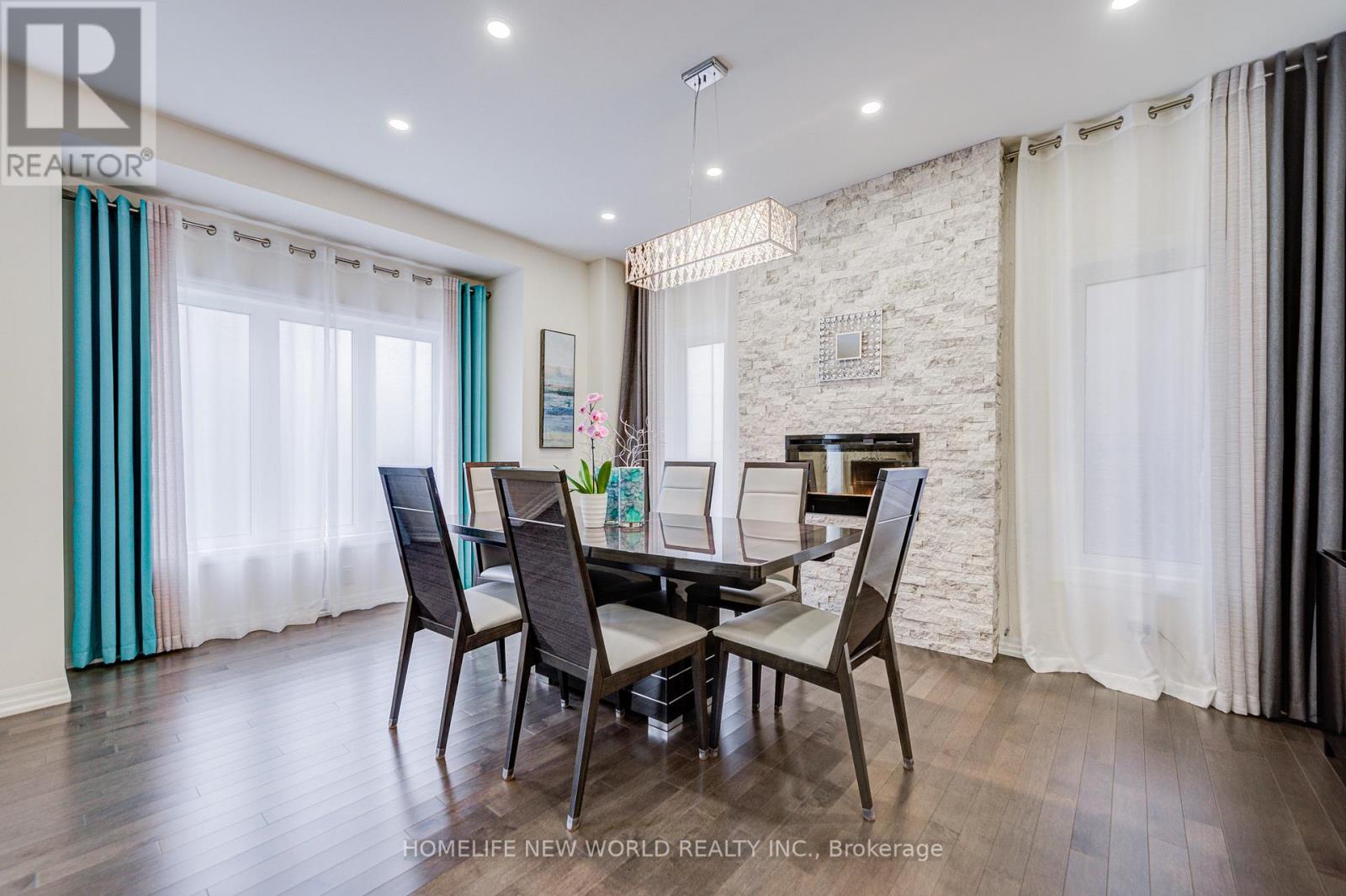 74 TANGO CRESCENT - 20