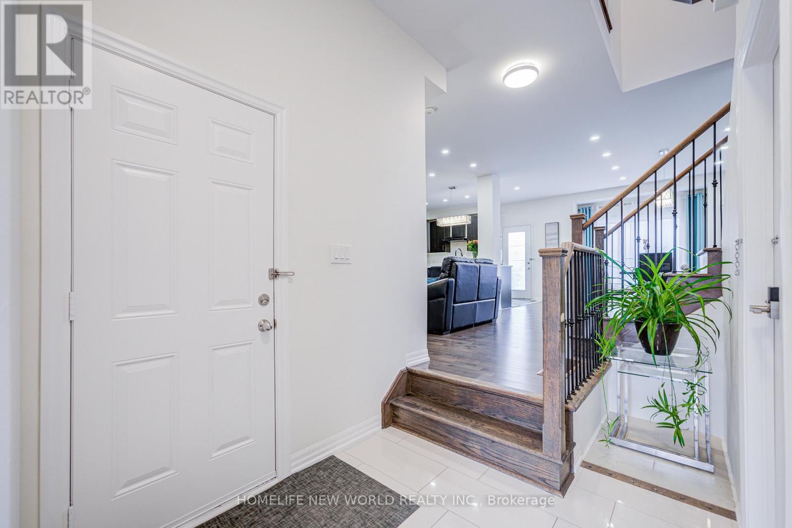 74 TANGO CRESCENT - 23