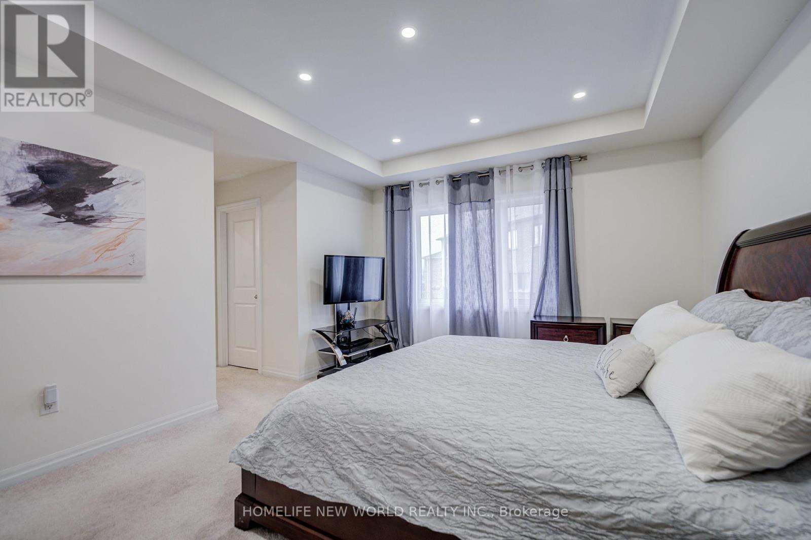 74 TANGO CRESCENT - 25