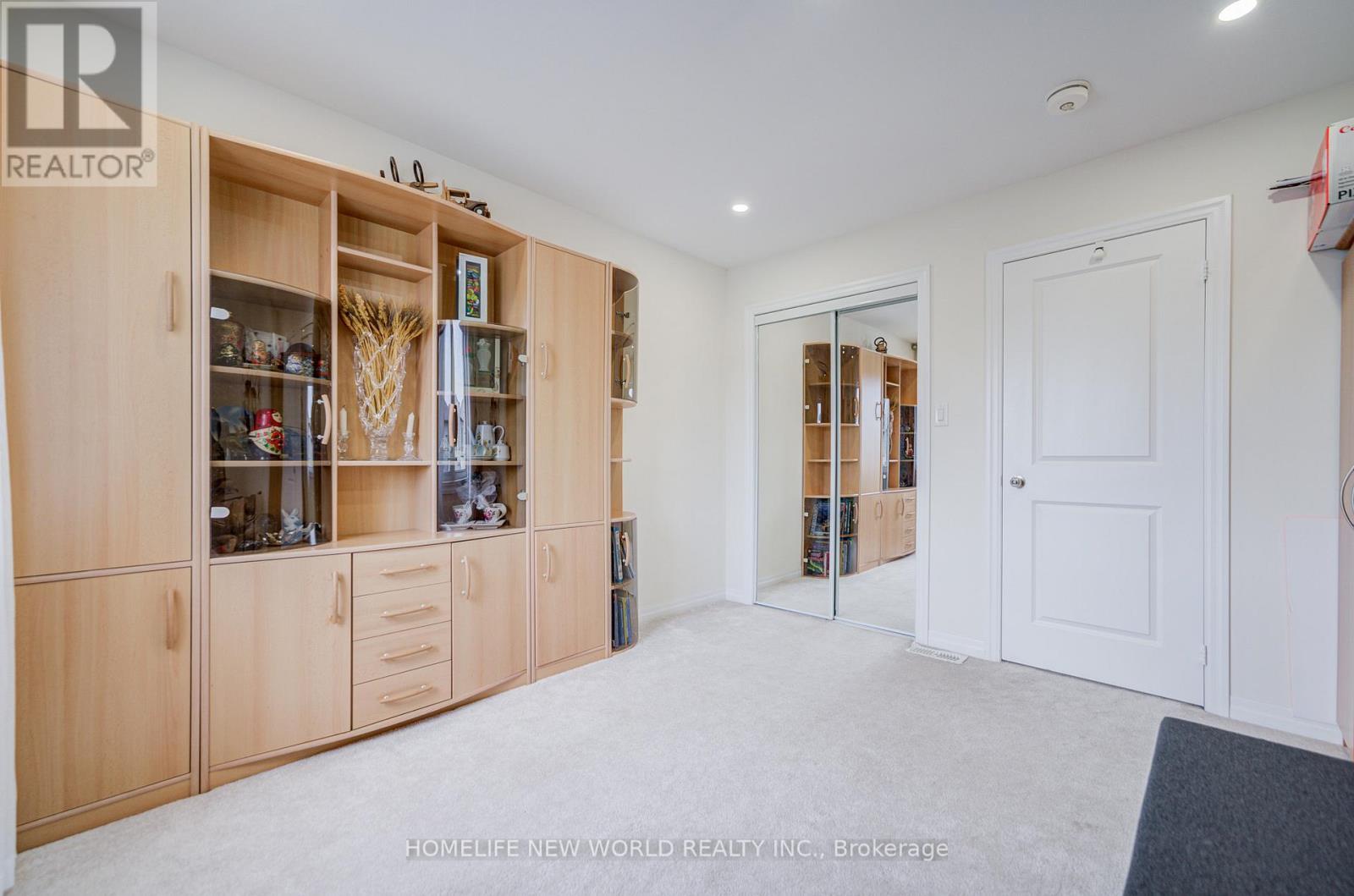 74 TANGO CRESCENT - 28