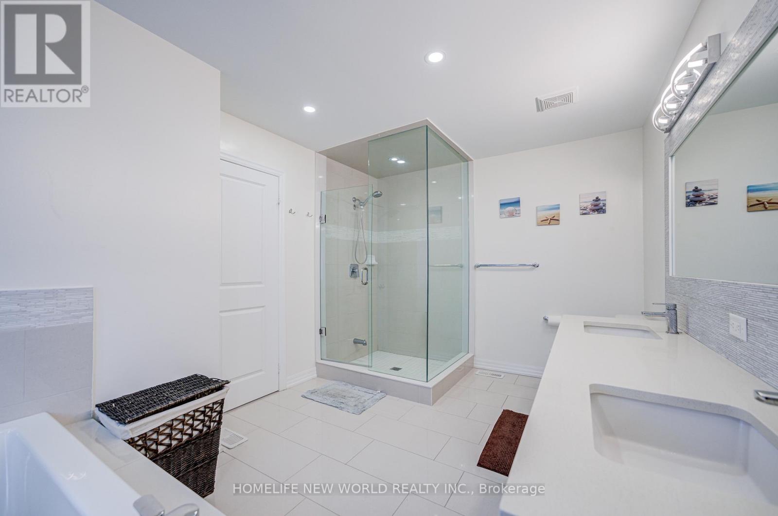 74 TANGO CRESCENT - 35