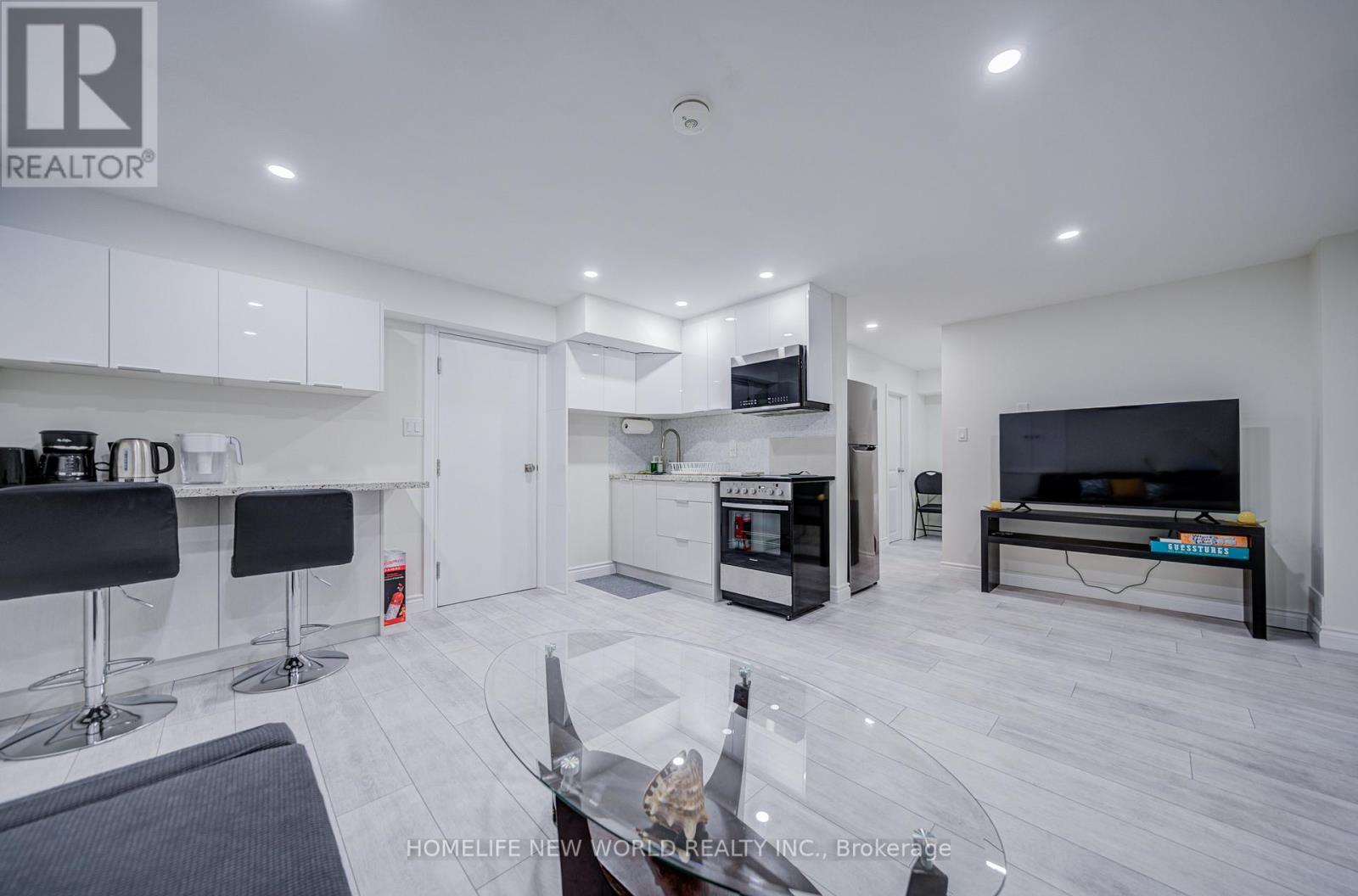 74 TANGO CRESCENT - 43