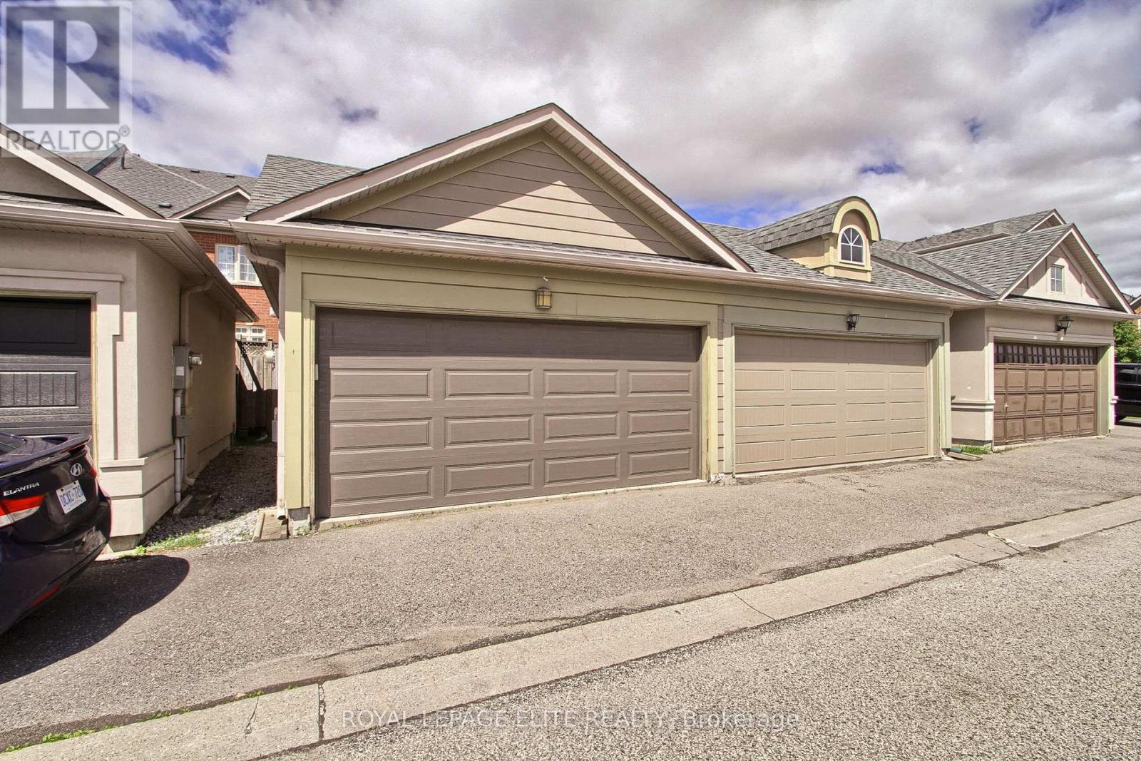 2980 BUR OAK AVENUE - 33