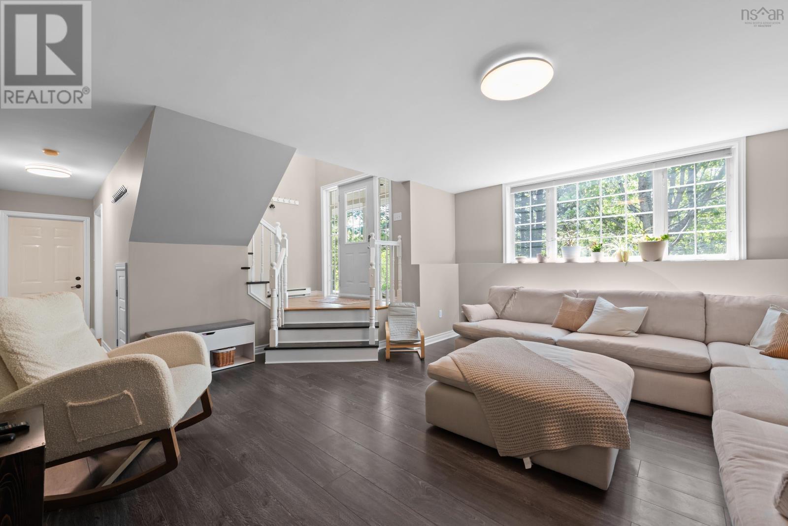 Property 29 of 49 of 90 Leeward Avenue