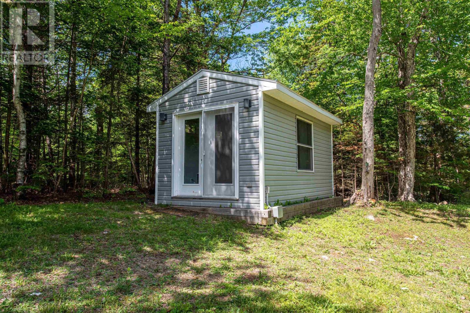 Property 42 of 49 of 90 Leeward Avenue