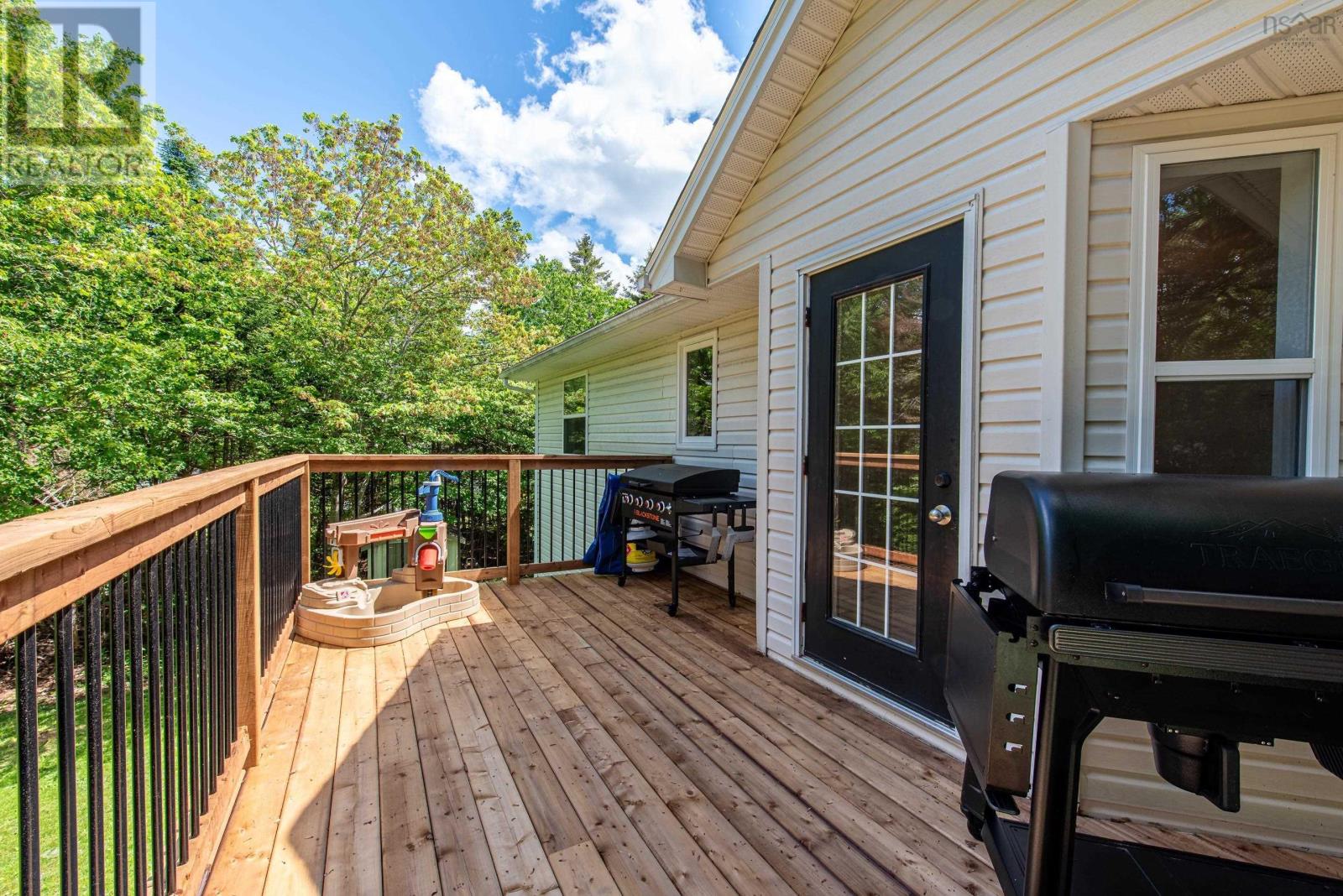Property 34 of 49 of 90 Leeward Avenue