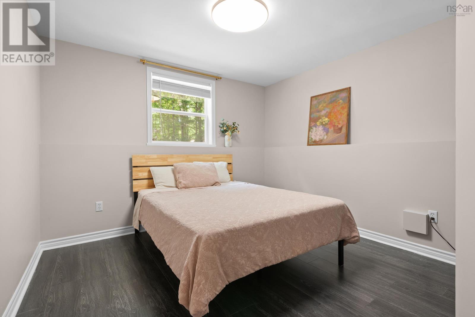Property 31 of 49 of 90 Leeward Avenue