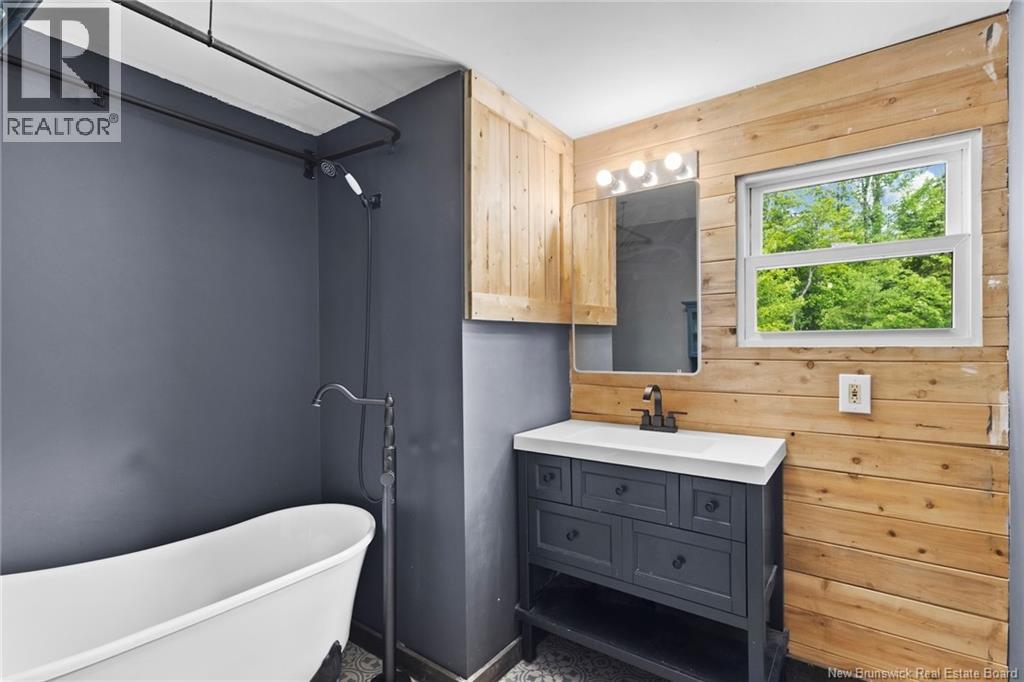9 Booth Road - 37