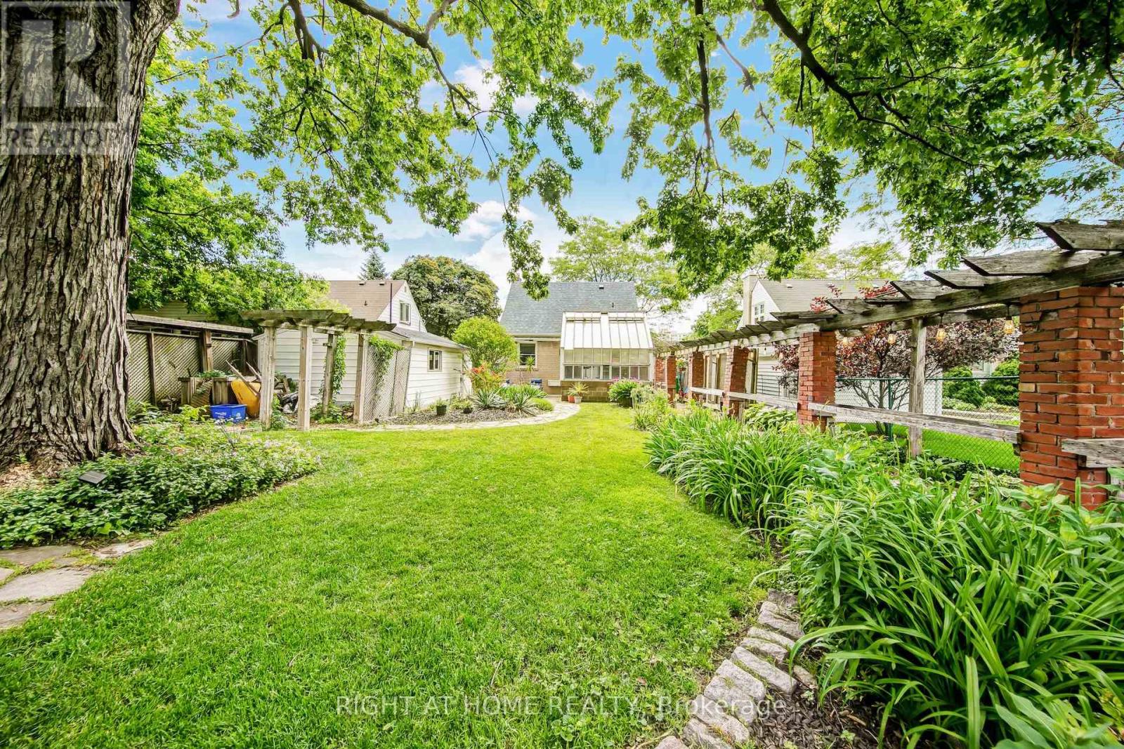 74 MCCAUL STREET - 39