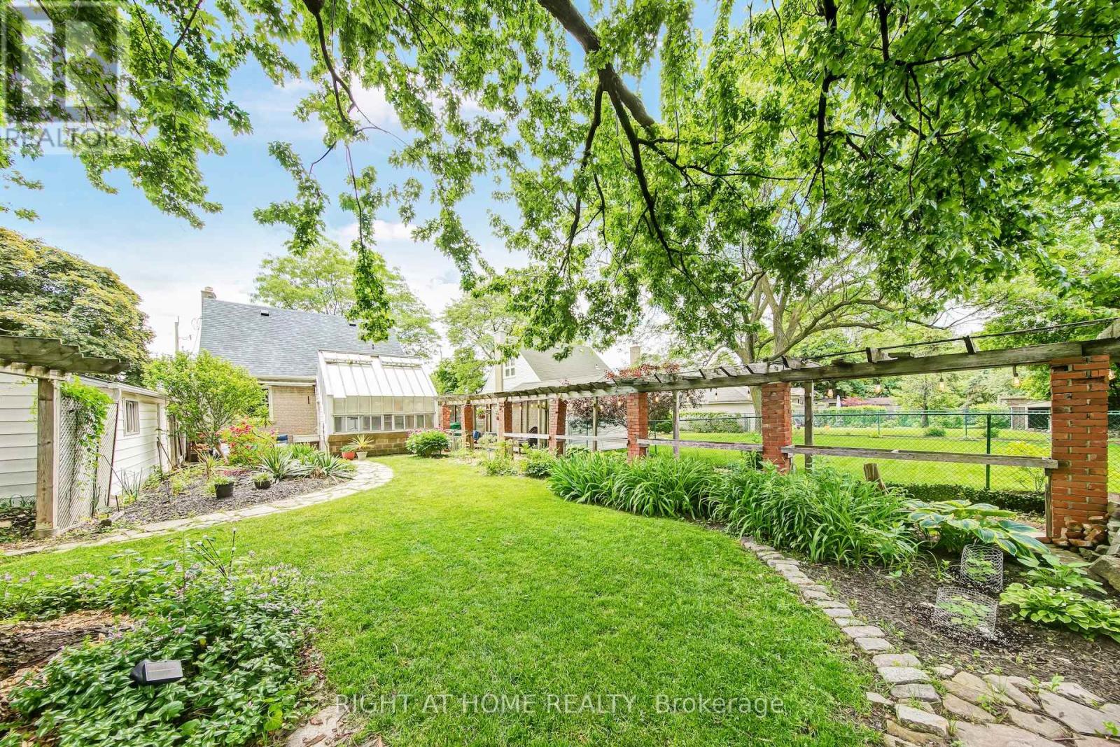 74 MCCAUL STREET - 41