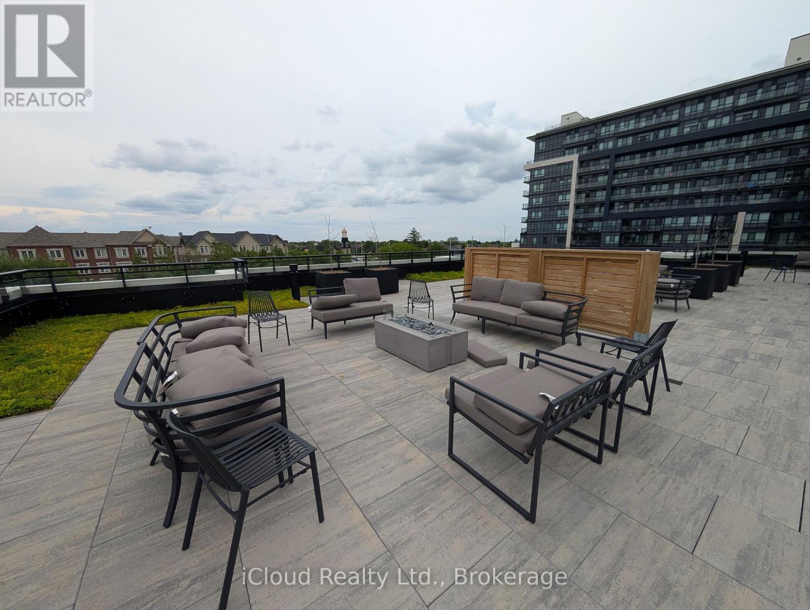 #417 395 DUNDAS STREET W - 37