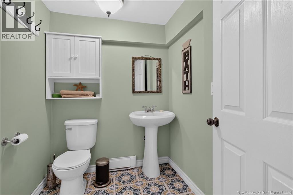 24 Des Roches Street - Image 32