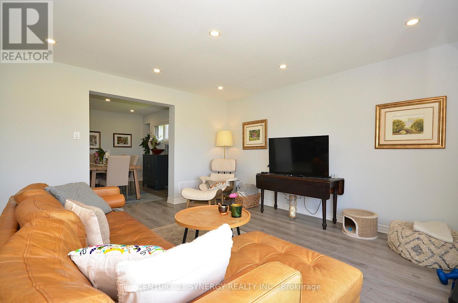 114 UNITY PLACE - 15