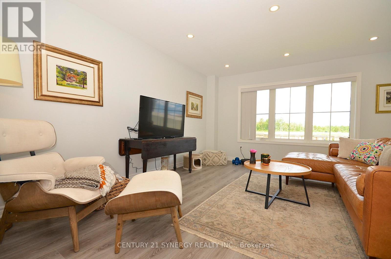 114 UNITY PLACE - 16