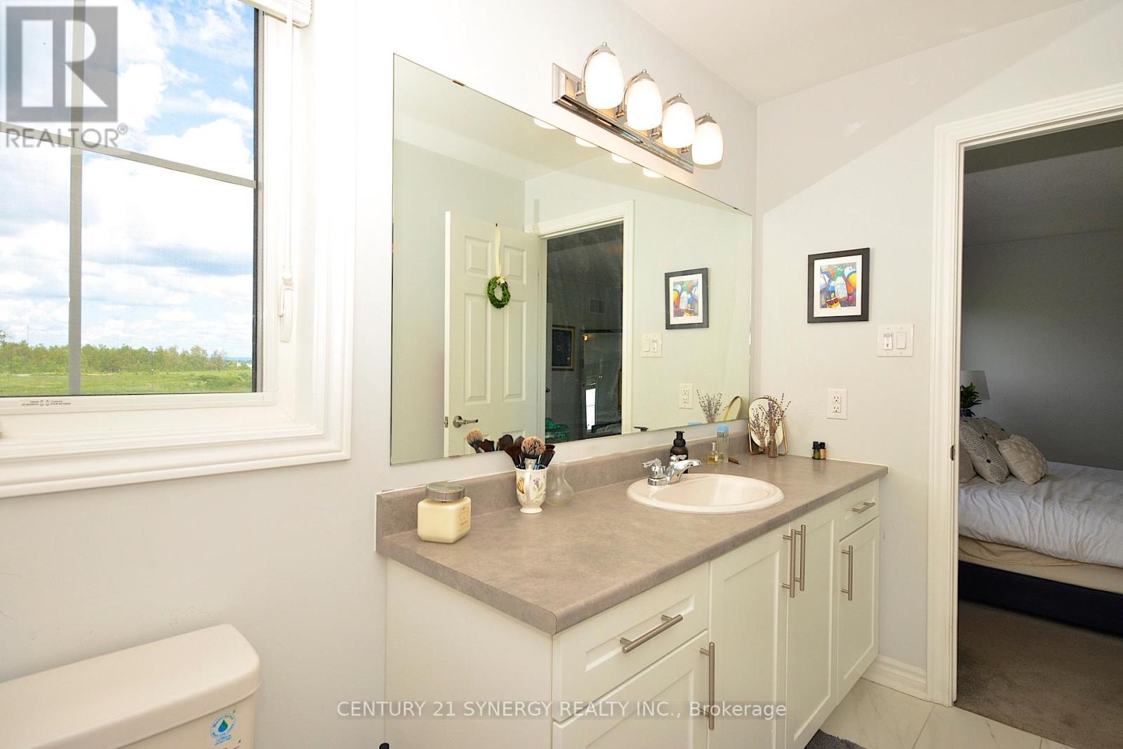 114 UNITY PLACE - 20