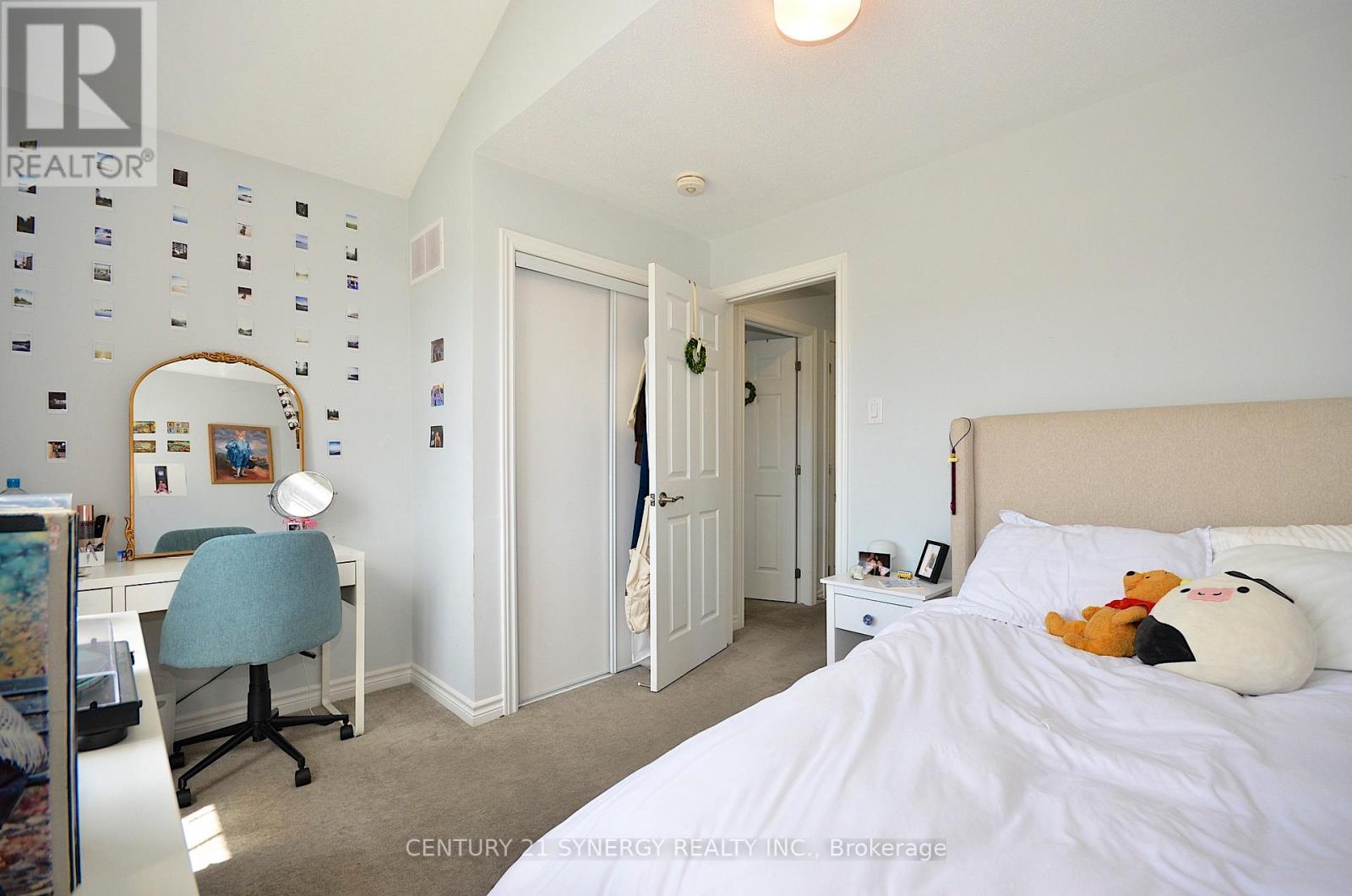 114 UNITY PLACE - 22
