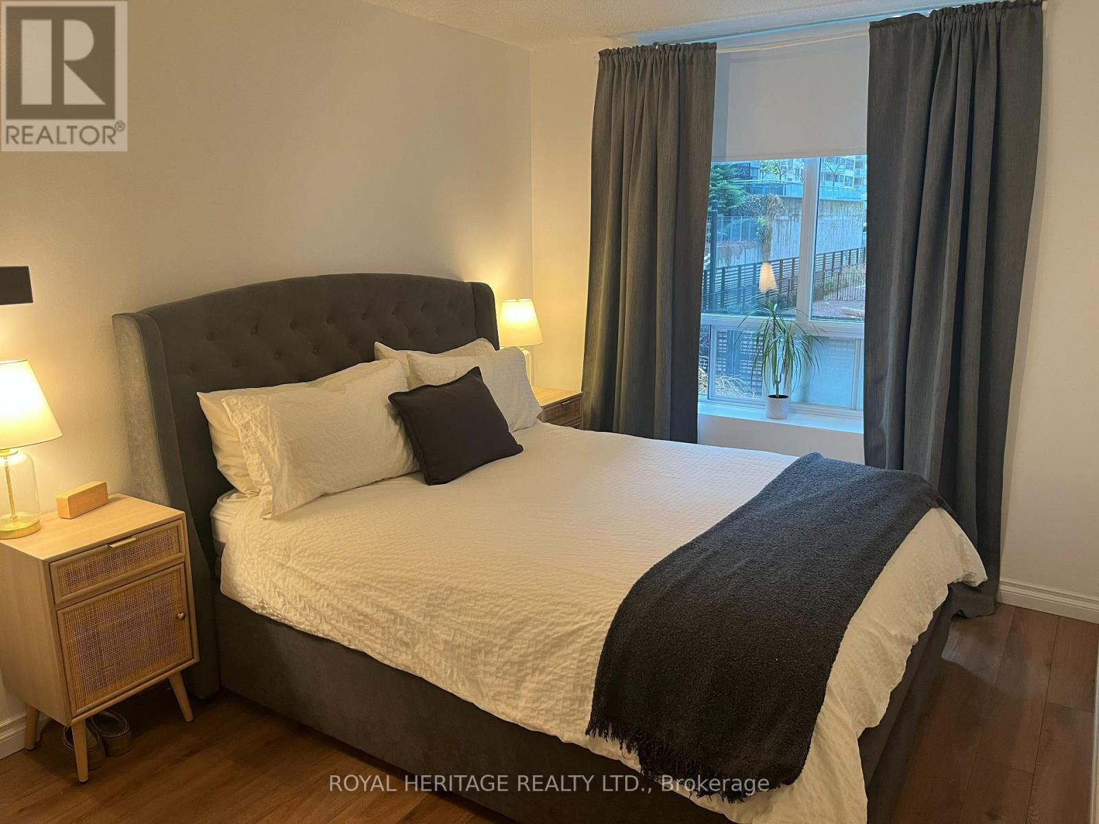 #211 188 REDPATH AVENUE - 10