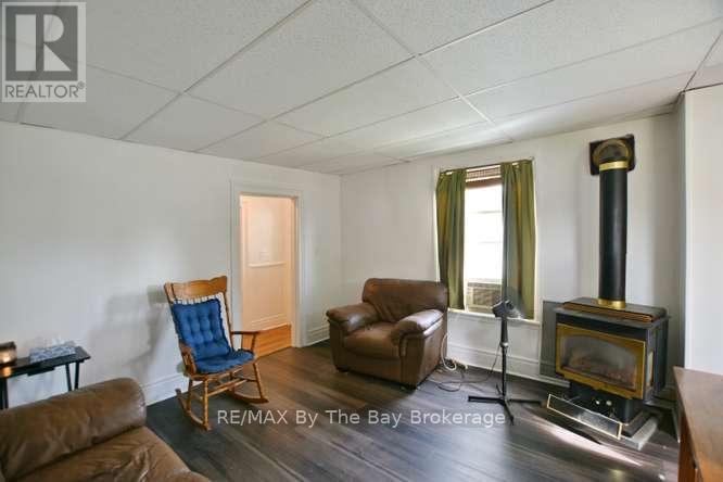 11 EDWARD STREET W - 19