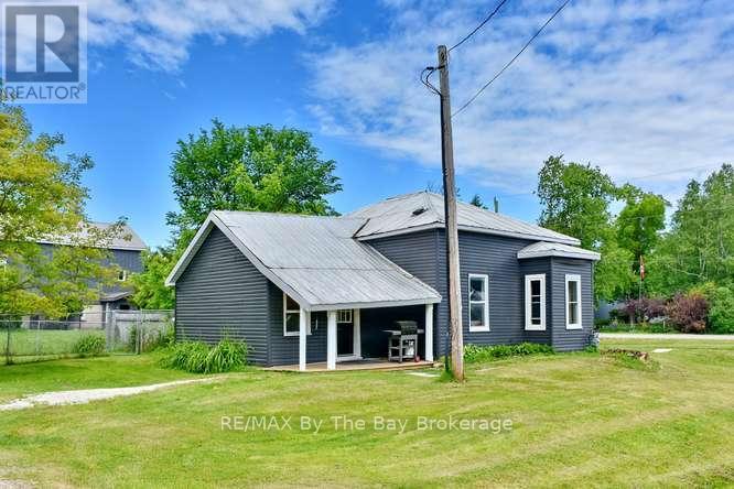 11 EDWARD STREET W - 2