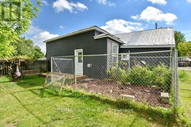 11 EDWARD STREET W - 24
