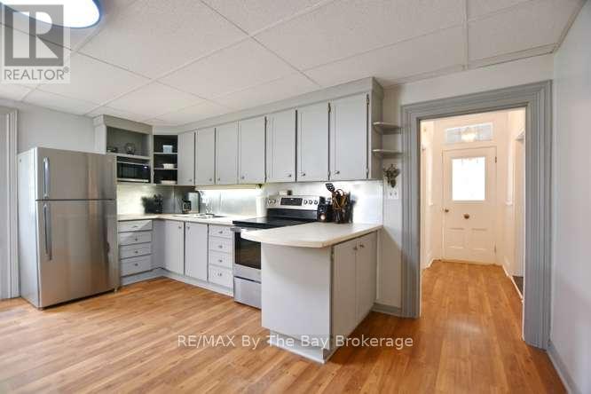 11 EDWARD STREET W - 6