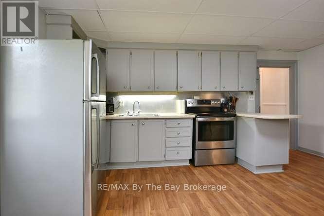 11 EDWARD STREET W - 8