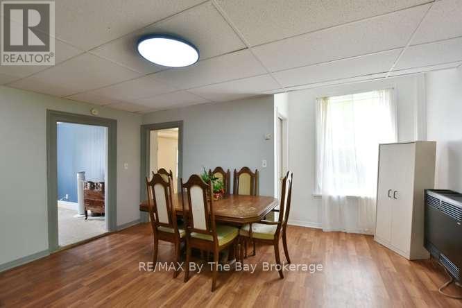 11 EDWARD STREET W - 9