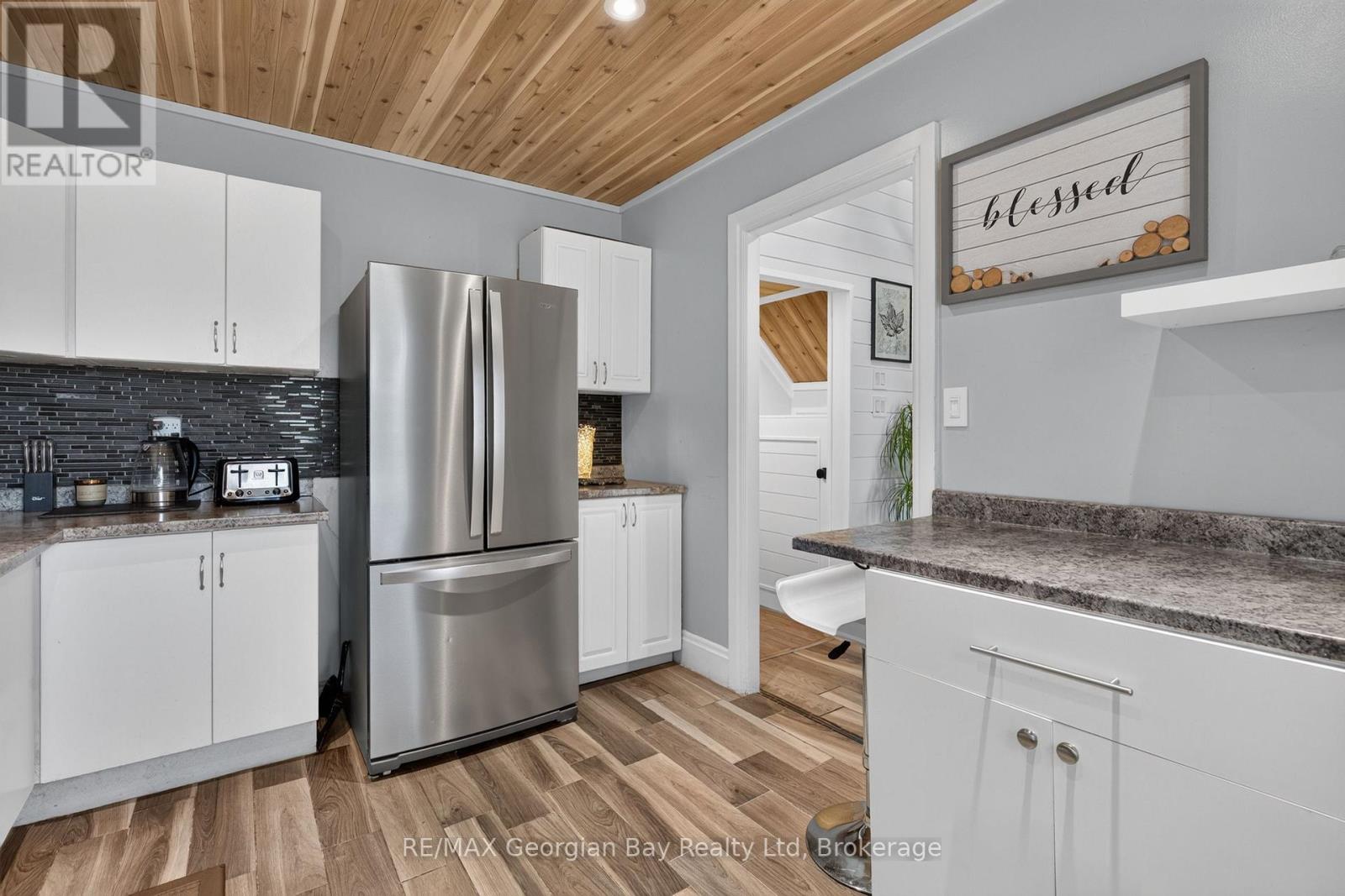 241 DONALDA STREET - 6