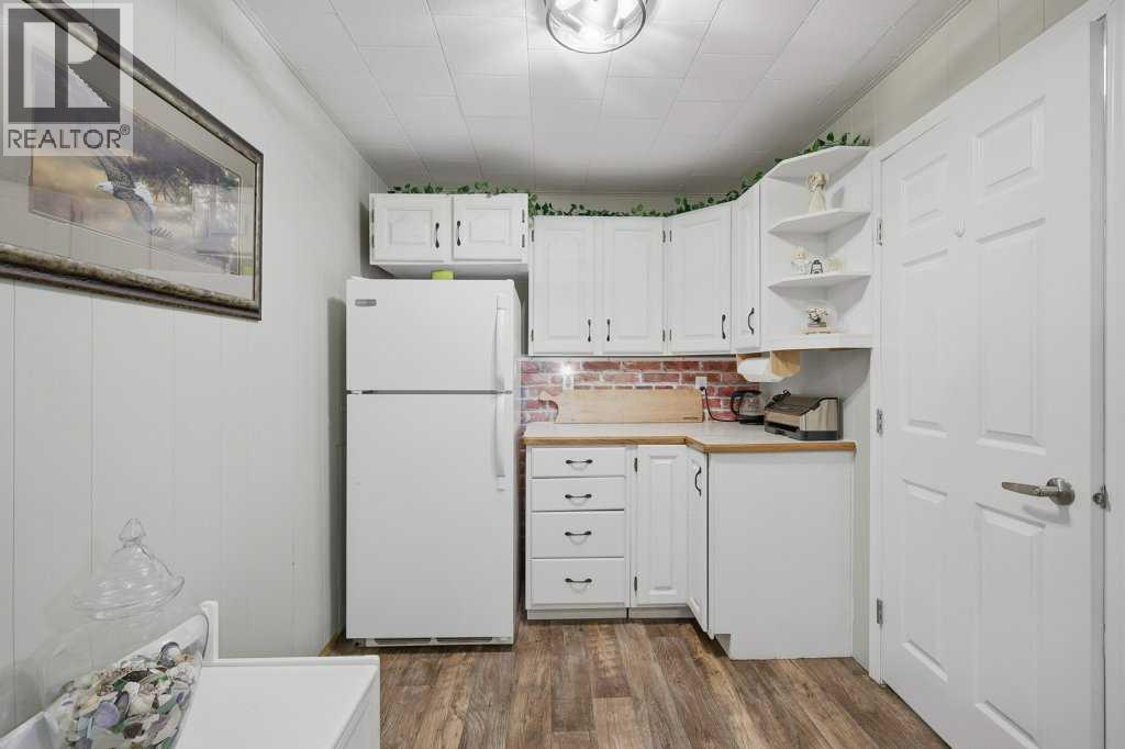 Lower Kitchen Space