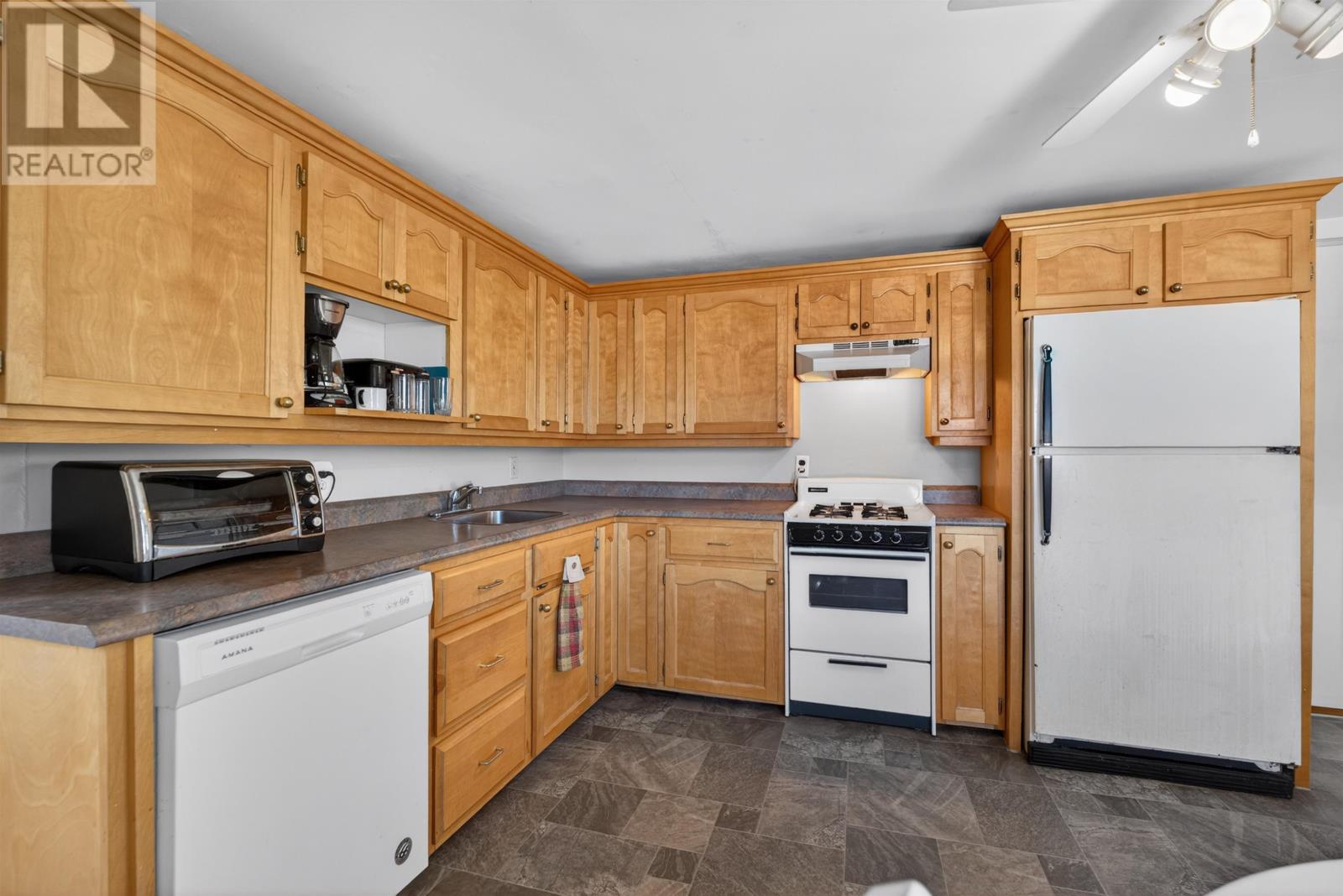 105 Riverside Drive - 11