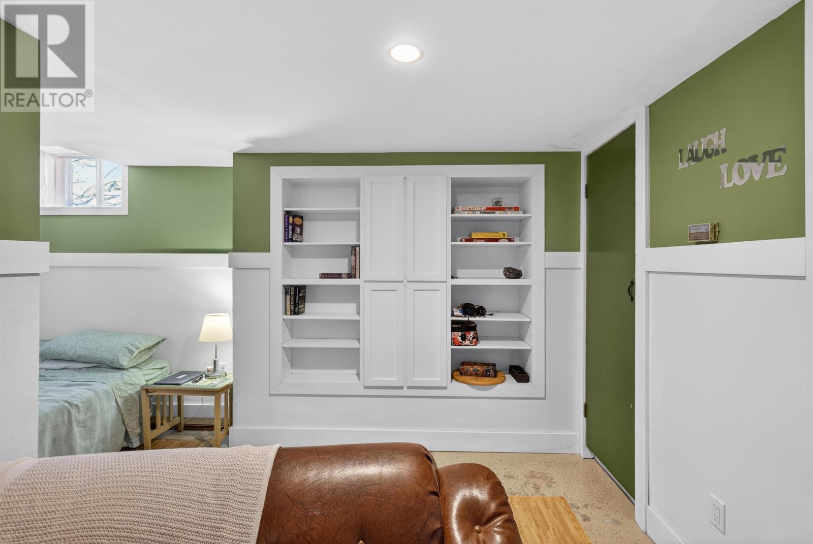 105 Riverside Drive - 25