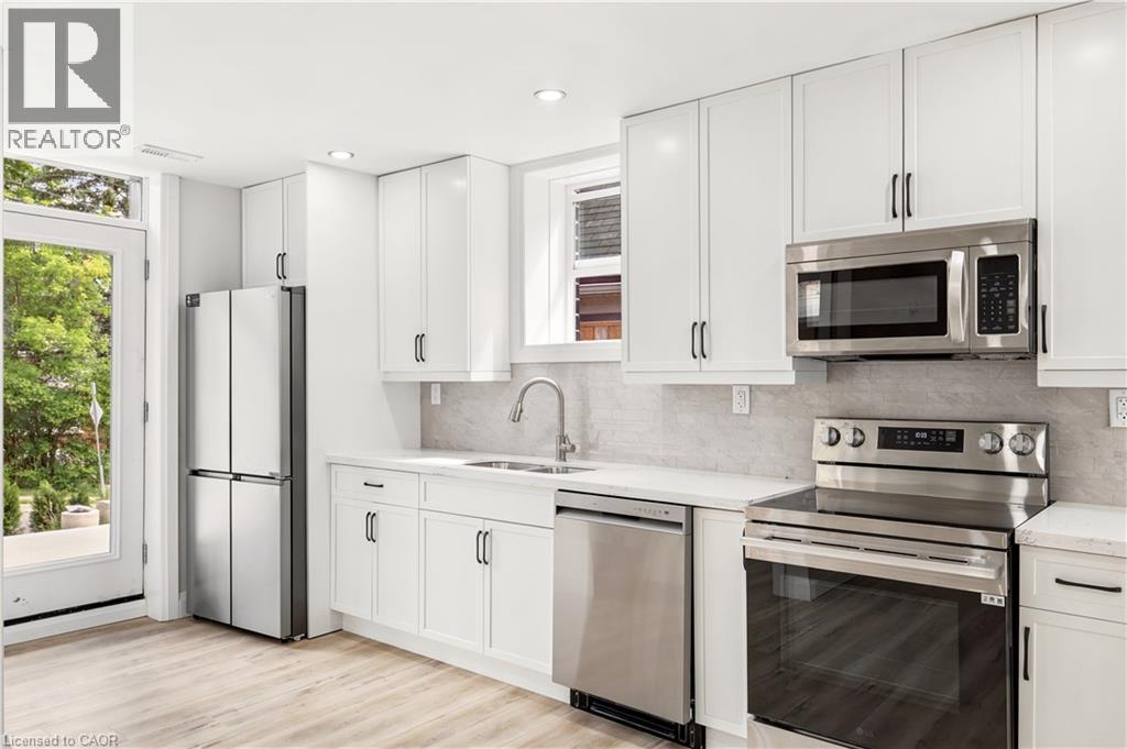 131 ST GEORGE Street - 24