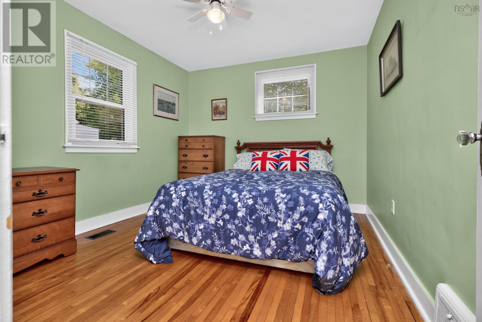 Property 36 of 45 of 48 Old Ferry Road