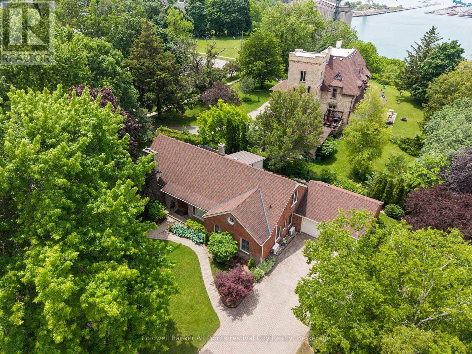 101 WATERLOO STREET N - 41
