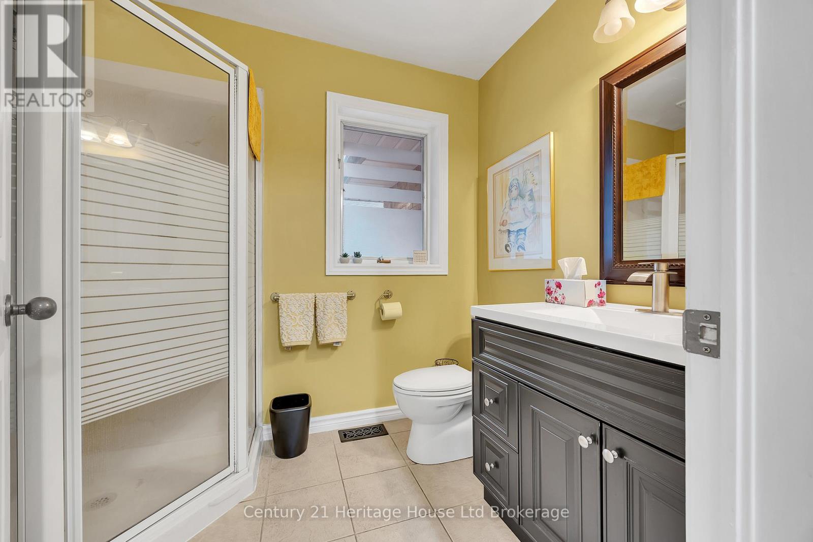 42 ALEXANDER AVENUE - 18