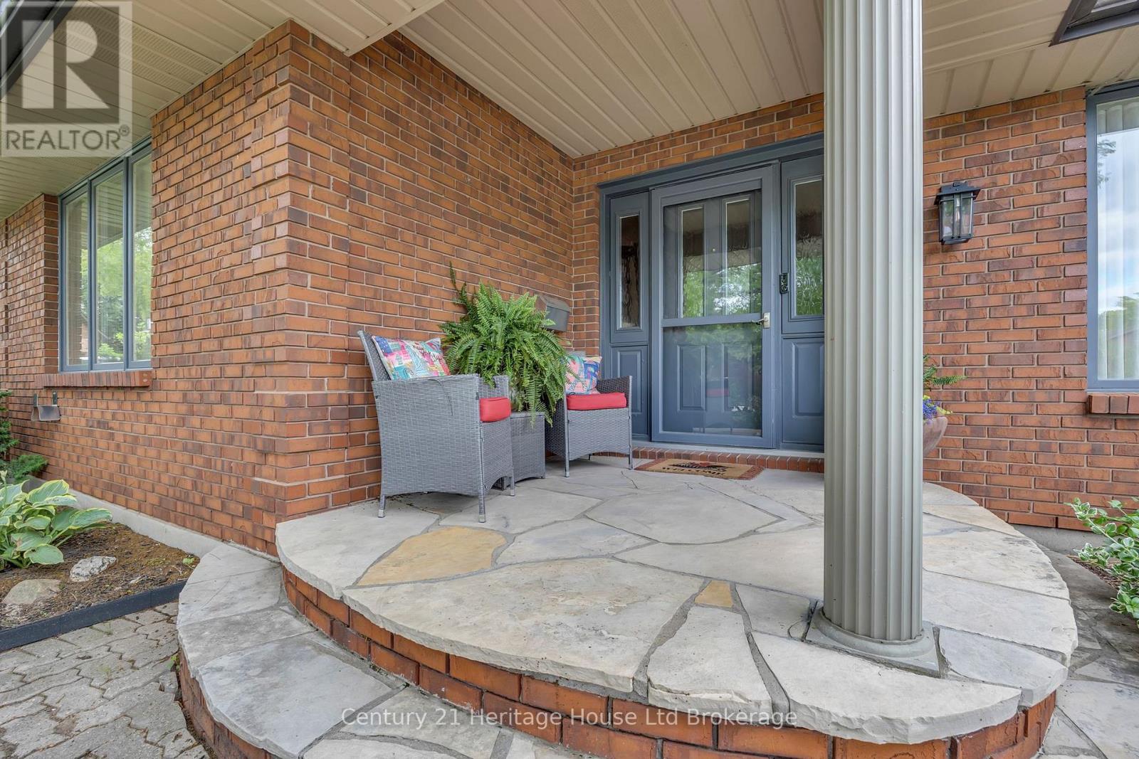 42 ALEXANDER AVENUE - 2