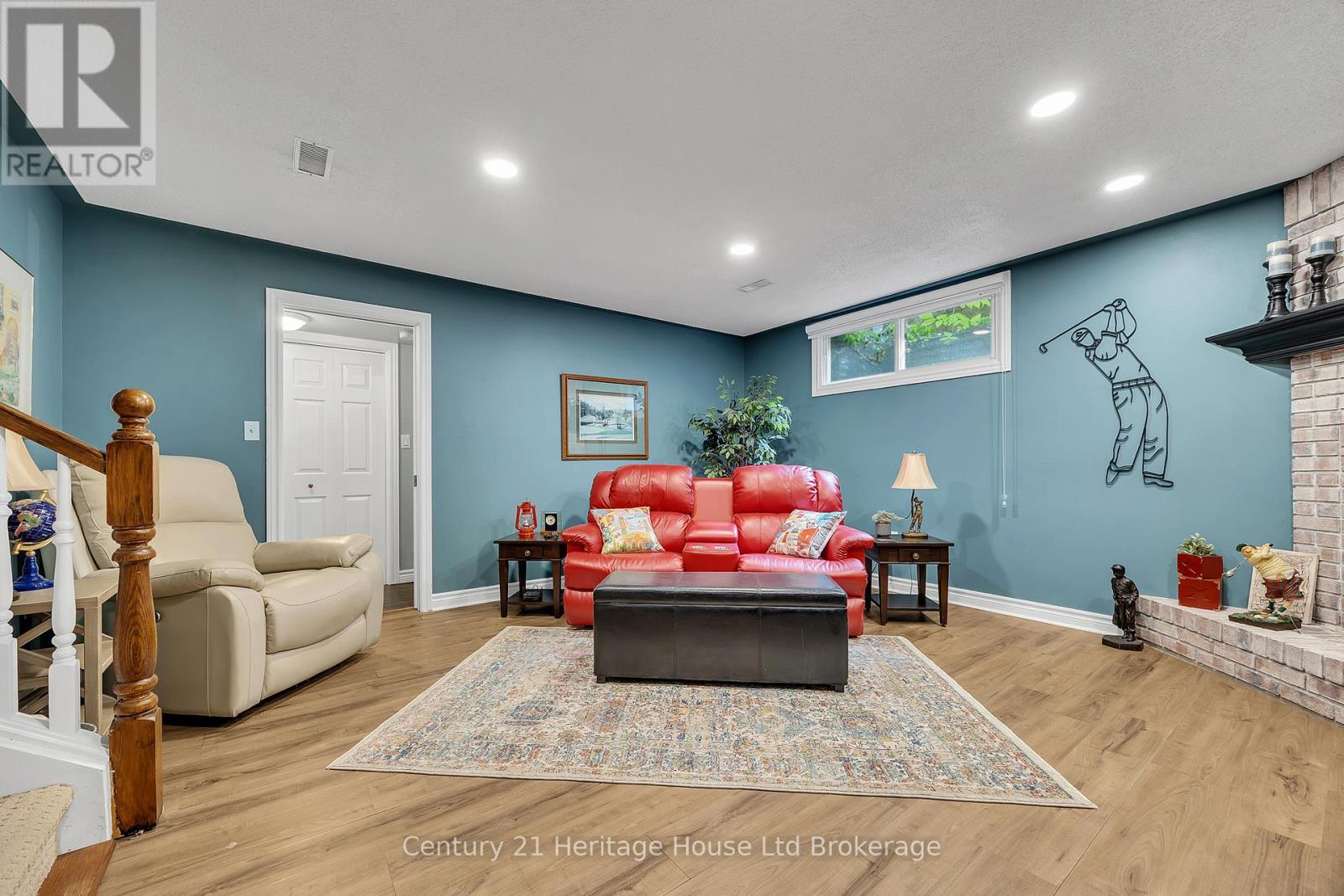 42 ALEXANDER AVENUE - 21