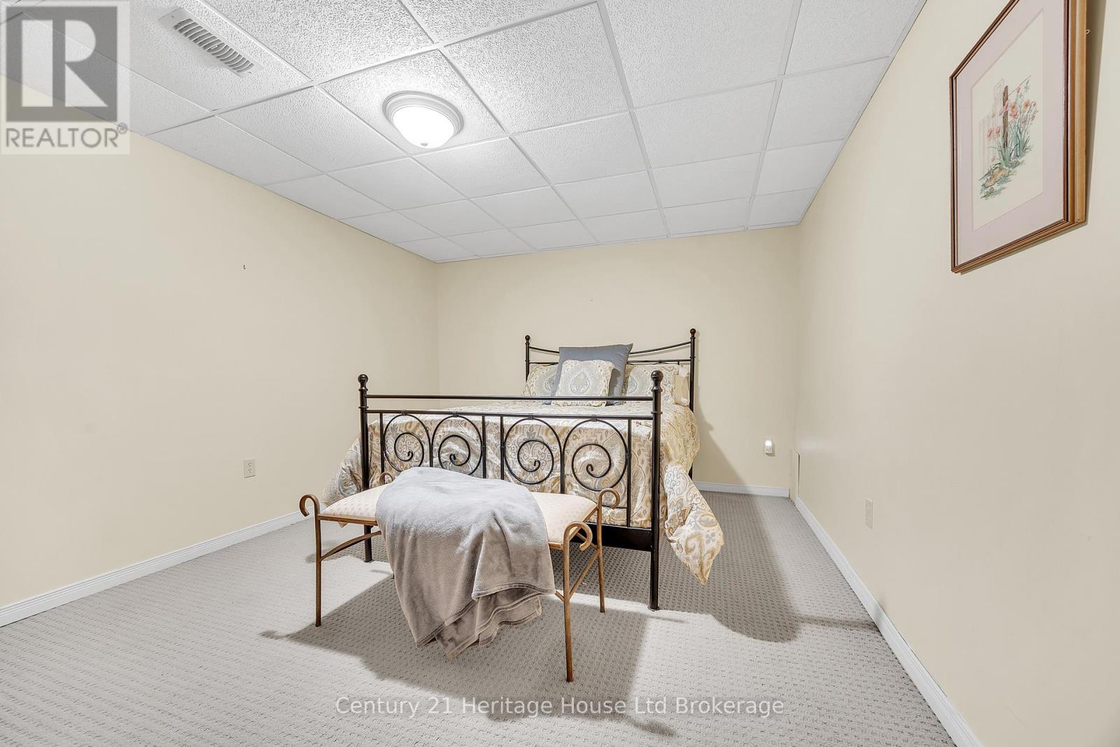 42 ALEXANDER AVENUE - 25