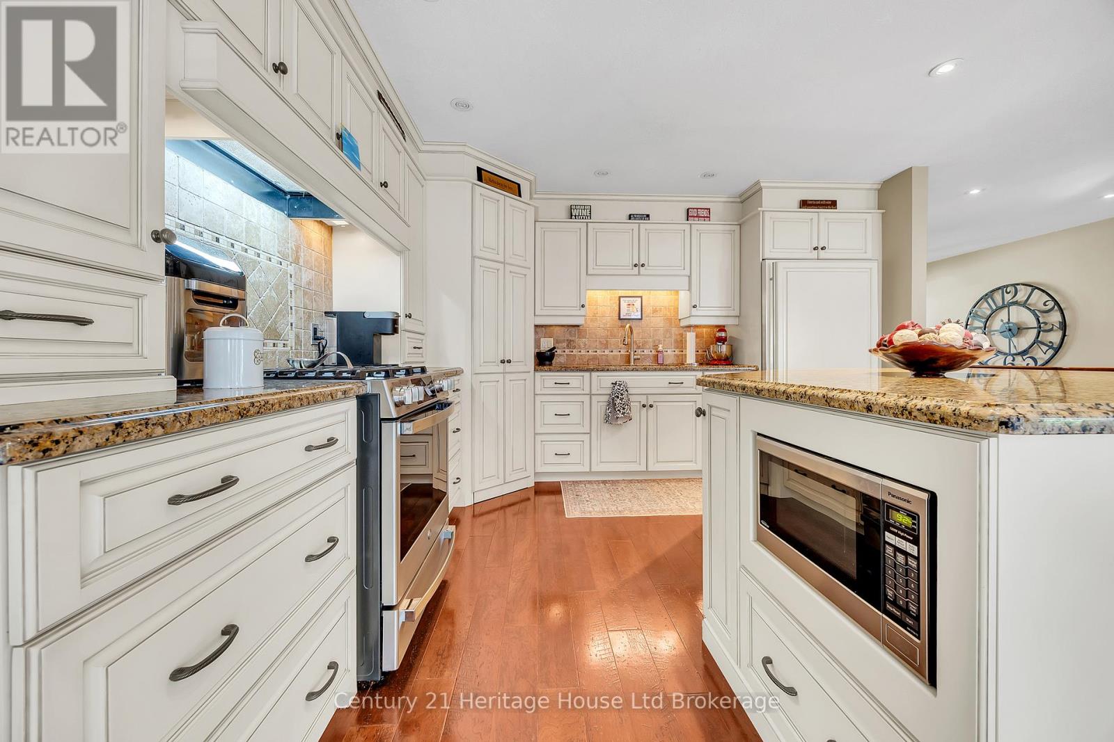 42 ALEXANDER AVENUE - 4
