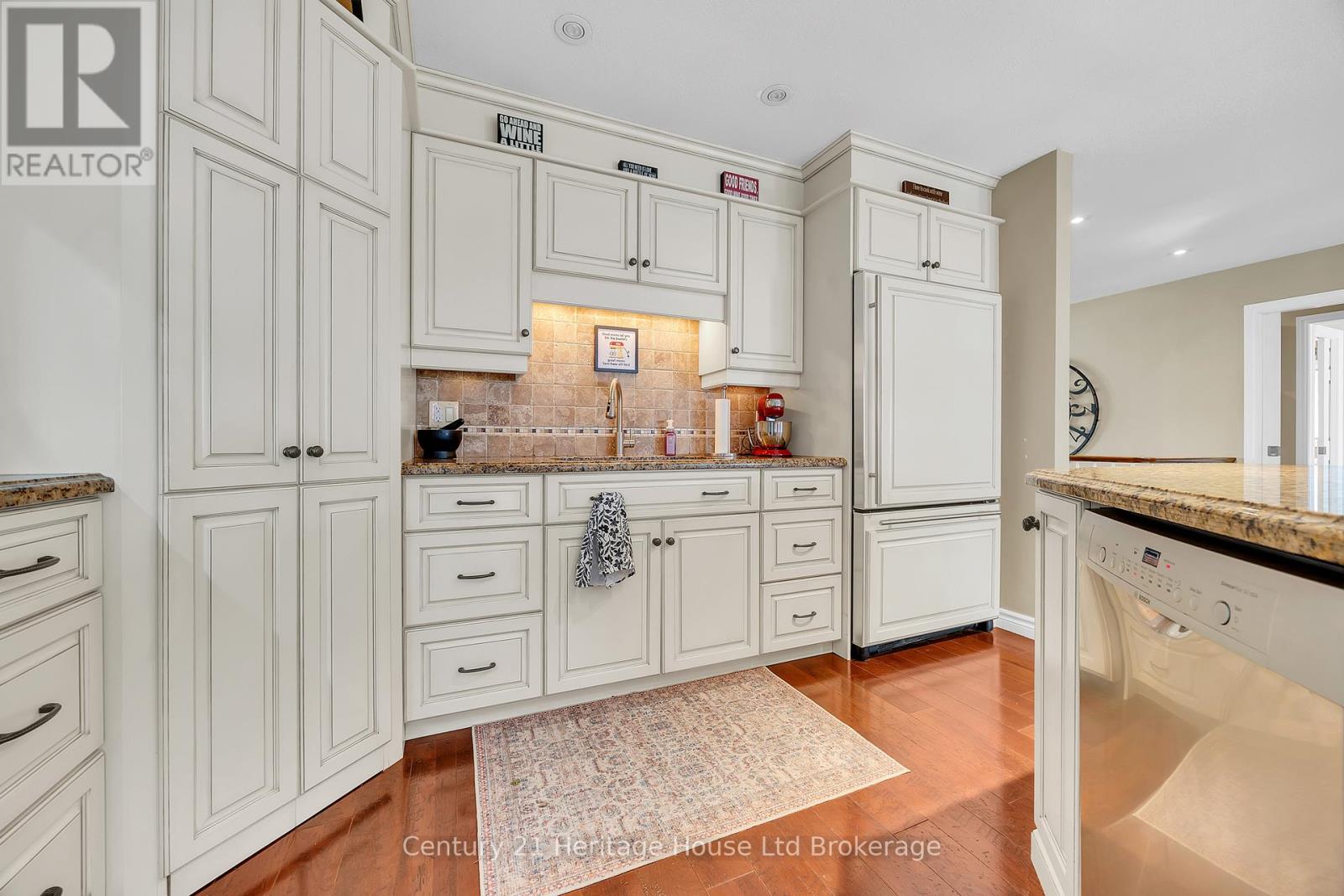 42 ALEXANDER AVENUE - 6