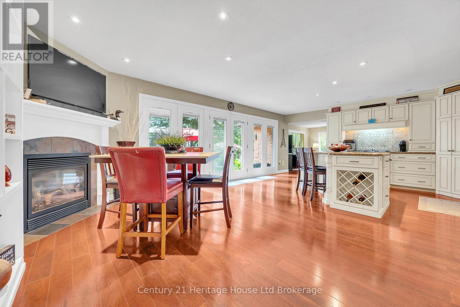 42 ALEXANDER AVENUE - 7