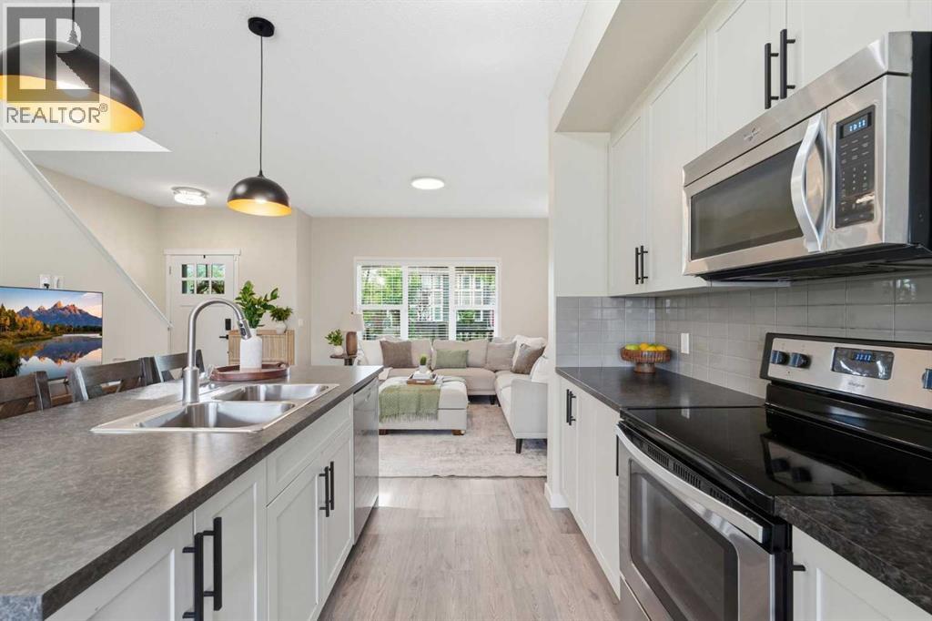 There is a pantry!!!