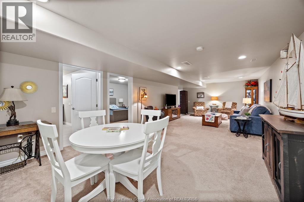 503 GOLFVIEW DRIVE - 18