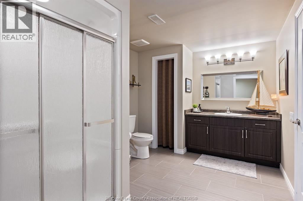 503 GOLFVIEW DRIVE - 22