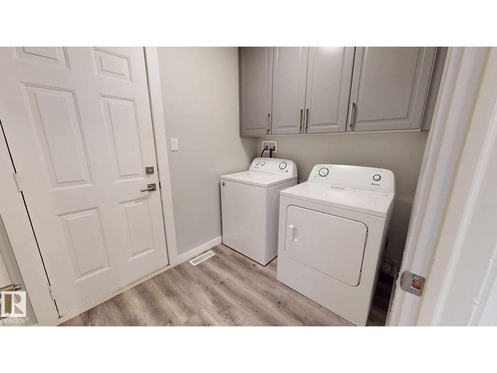 2 HAMPTON CT - 11