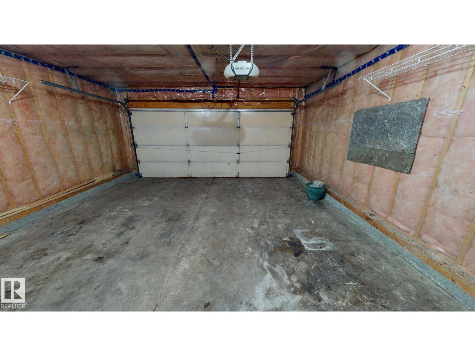 2 HAMPTON CT - 31