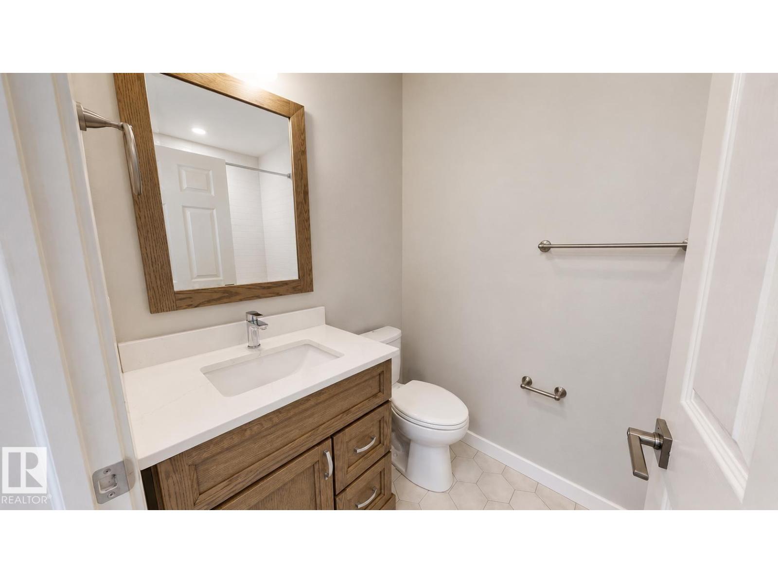 2 HAMPTON CT - 20
