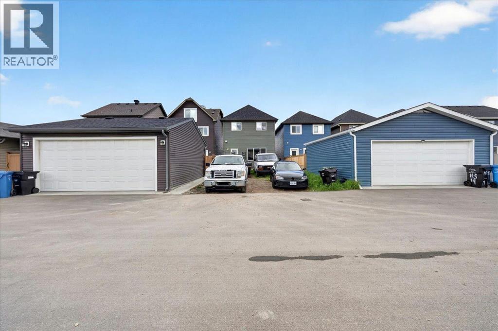 15 Savanna Parade — photo 40