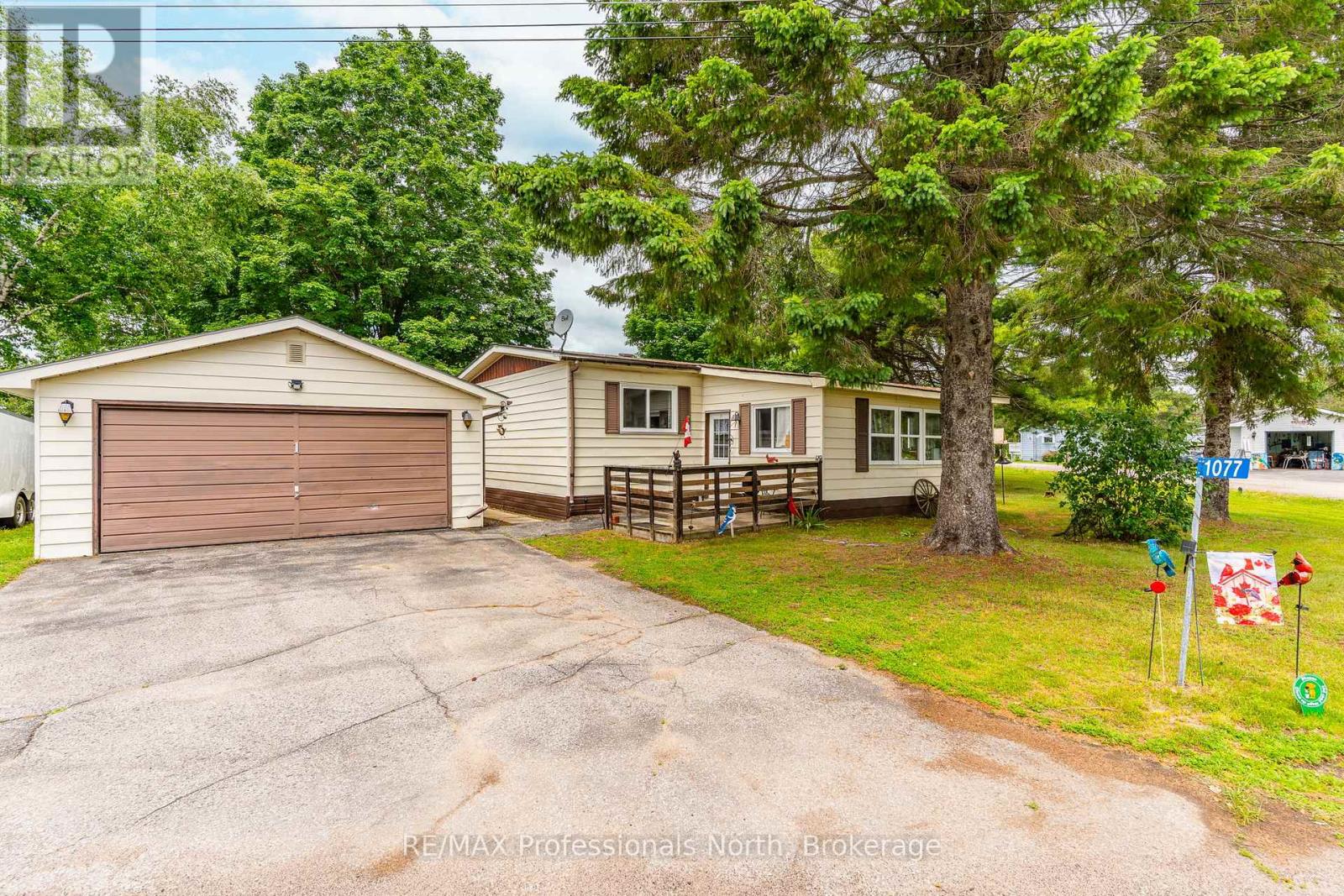 1077 EIGHTH LANE - 1